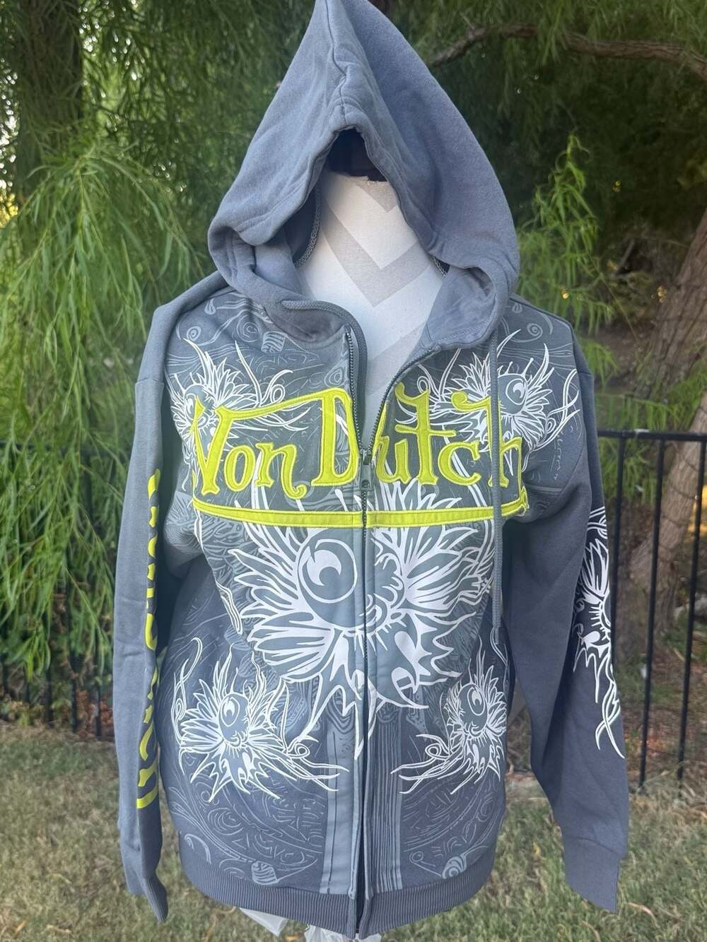 Von Dutch Small Woman’s Hoodie Zip Up NWT Full Throttle Charcoal
